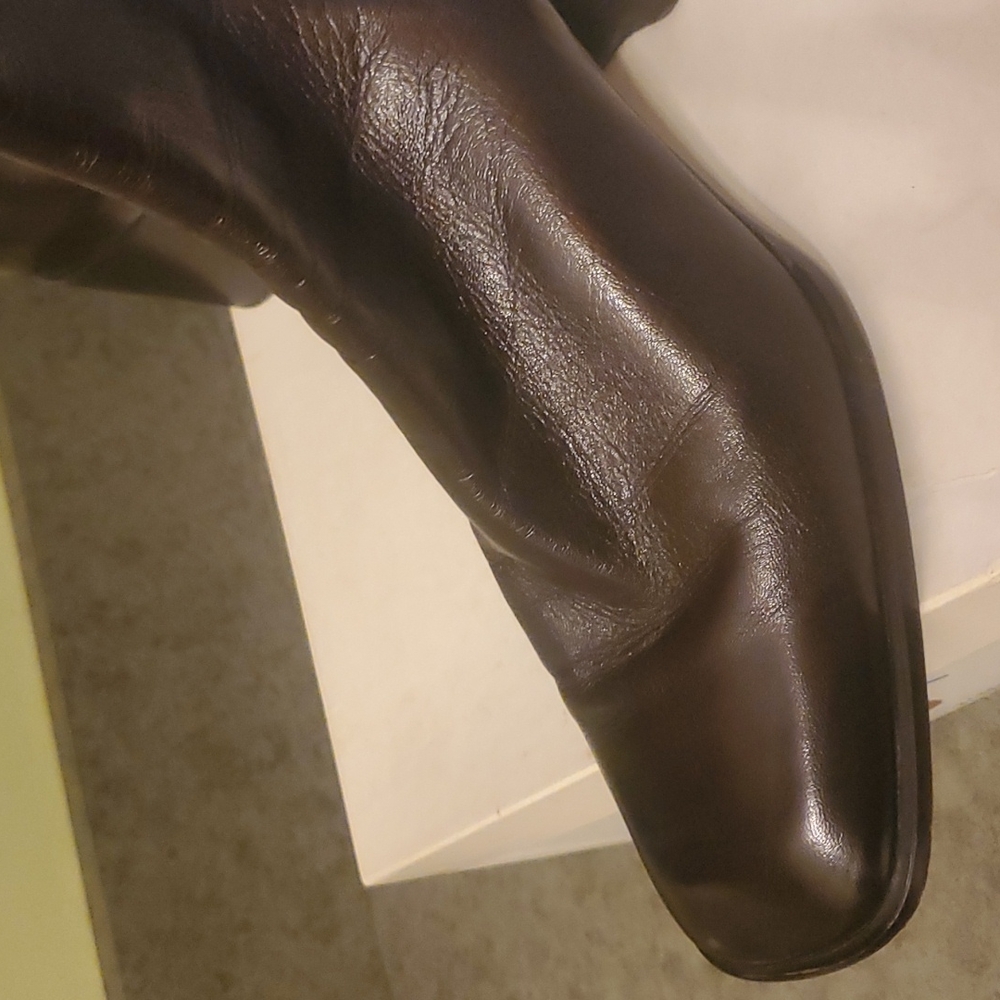 Shoe - Picture 8 of 10